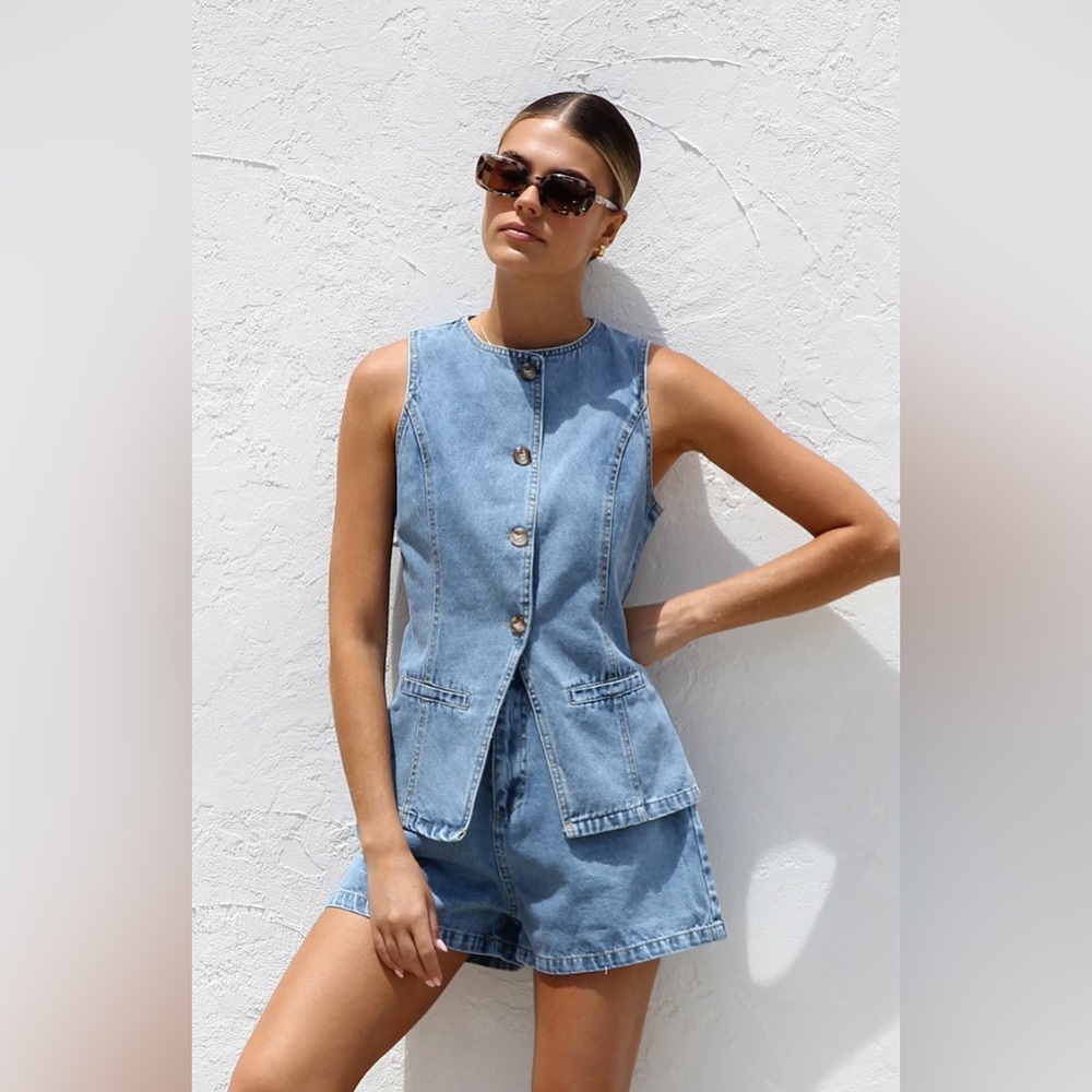 Little Lace Denim Short size small